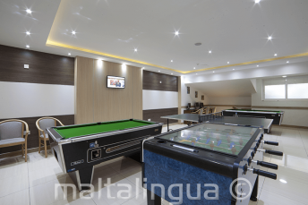 Mnoho rôznych hier, ktoré si môžete zahrať v rezidencii pre juniorov